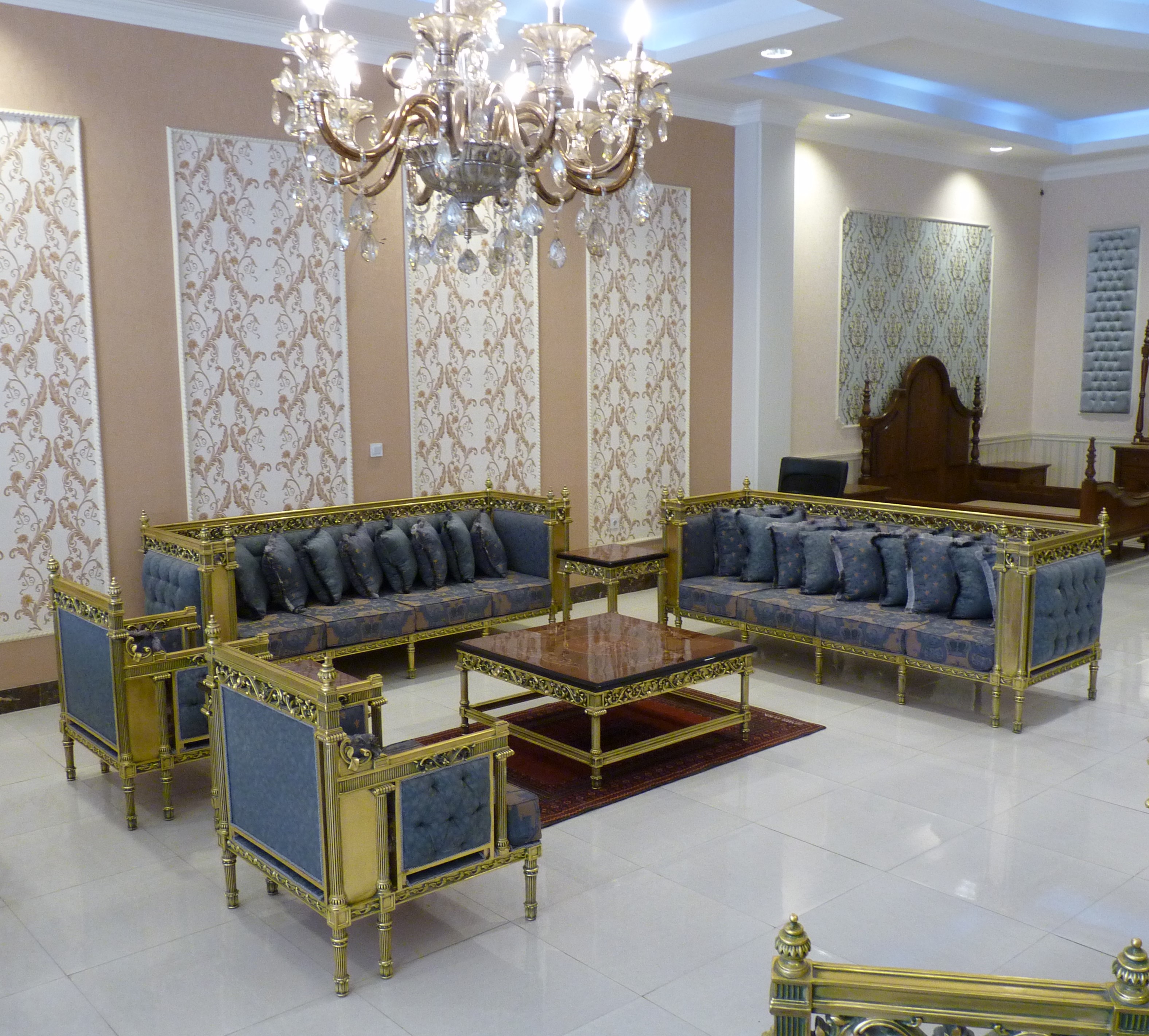 سبک کلاسیک در مقابل نئوکلاسیک  classic VS. Neoclassical   